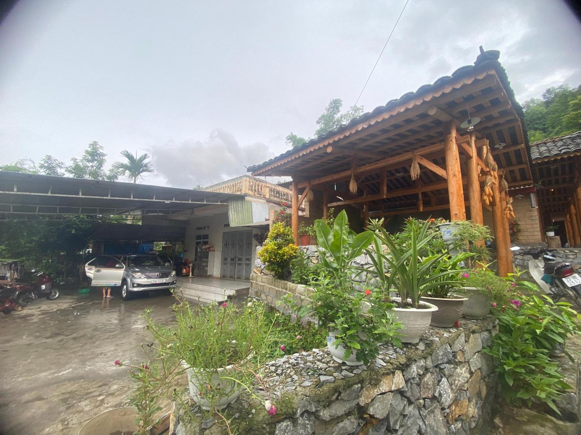 Tom Tep Homestay Ha Giang Bagian luar foto